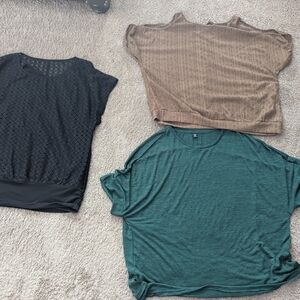 Women’s Short Sleeve Scoop Neck Top - Green